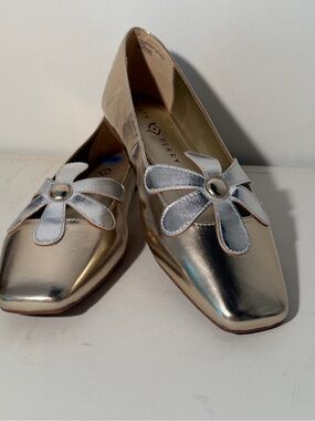 Katy Perry Collections The Evie Daisy Flats in Metallic Gold/silver. Sz 10. NWOB